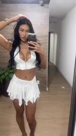 Imagem da acompanhante Isabelle Akemi