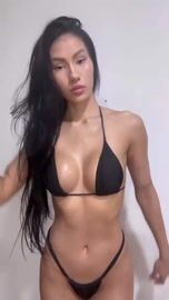 Imagem da acompanhante Isabelle Akemi